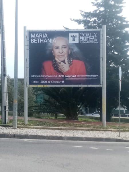 Lona de outdoor, produção, Studio Rita Medeiros.